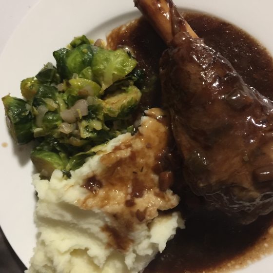 Cooked Lamb Shanks with Rosemary and Red Wine Jus