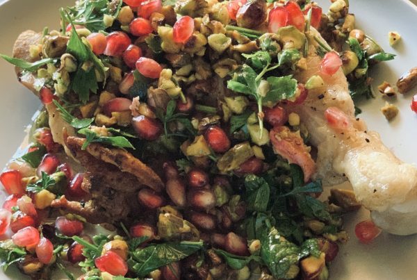 chicken with pomegranate and pistachio nuts